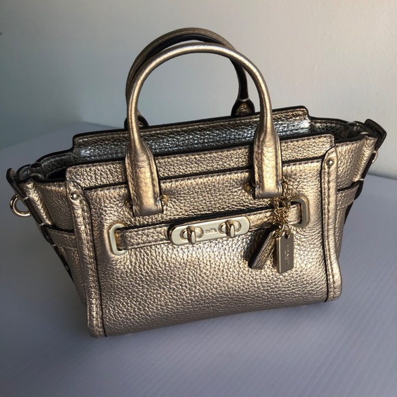 *NWOT* COACH Swagger Metallic Leather Mini Swagger 20 Crossbody Handbag Gold - Picture 11 of 11